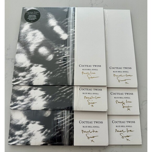 Cocteau Twins - Blue Bell Knoll LP (Hand signed by Simon Raymonde) - In hand! - Picture 1 of 3